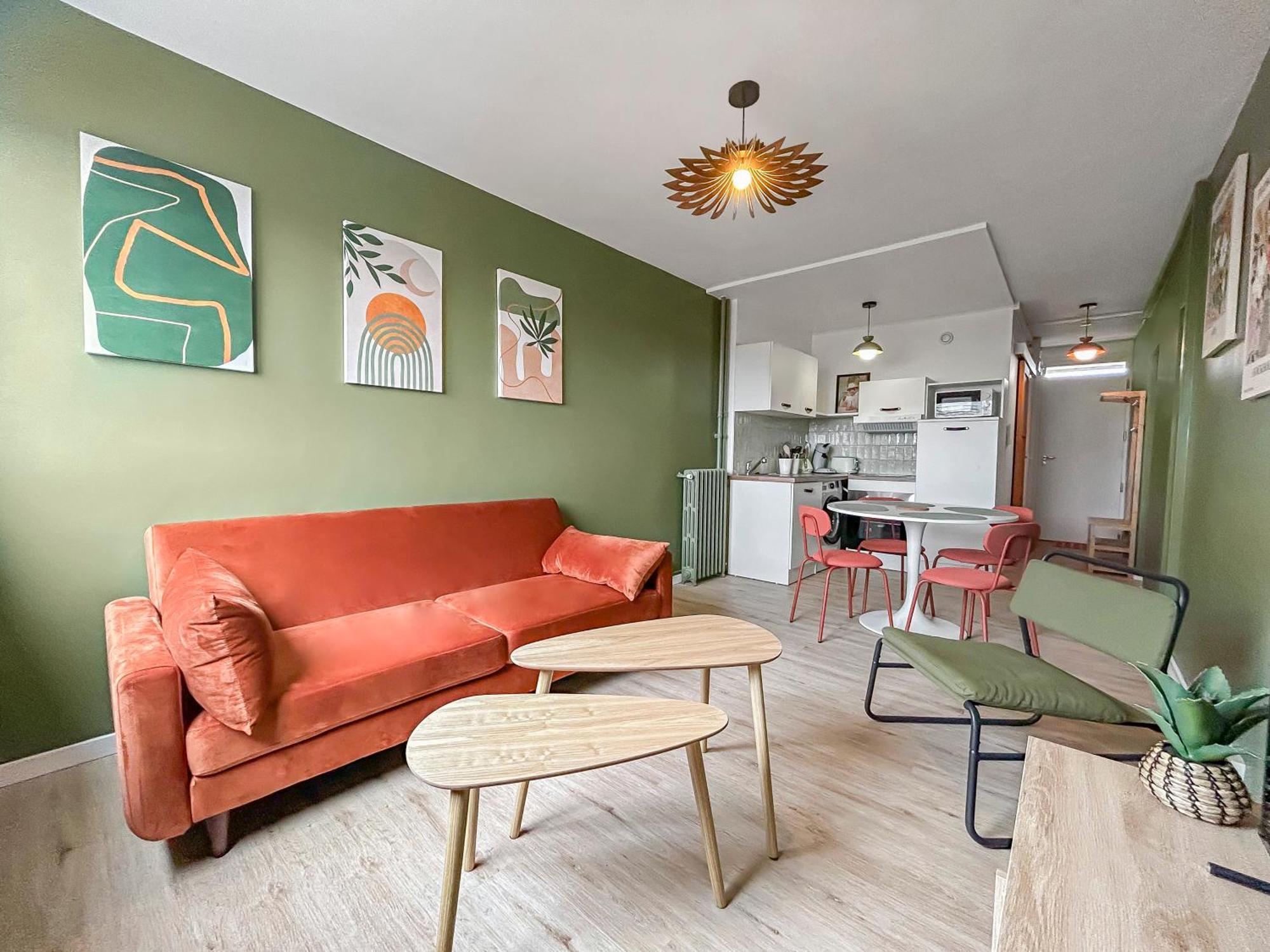 Appartement Cosy T3 Plein Centre, Clim & Balcon